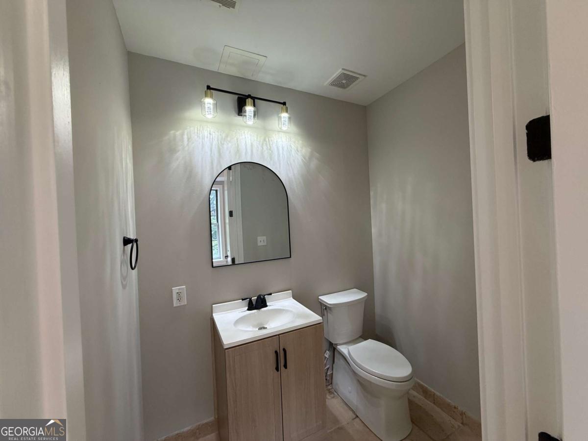2255 Peachtree Road Ne # 322 Property Photo 20