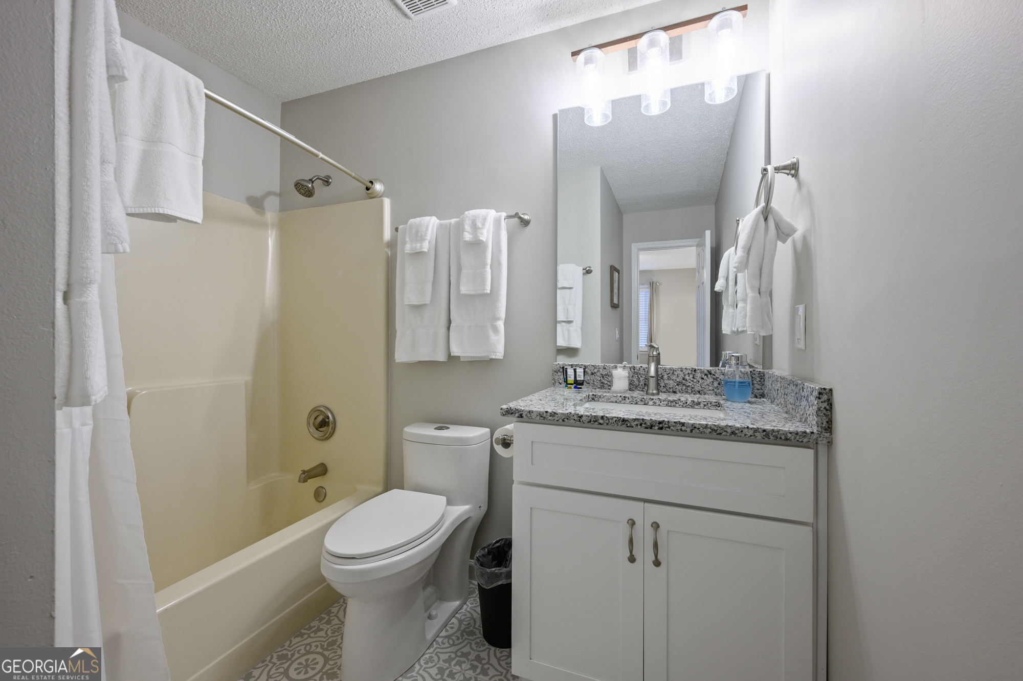 10 Jill Lane Property Photo 24