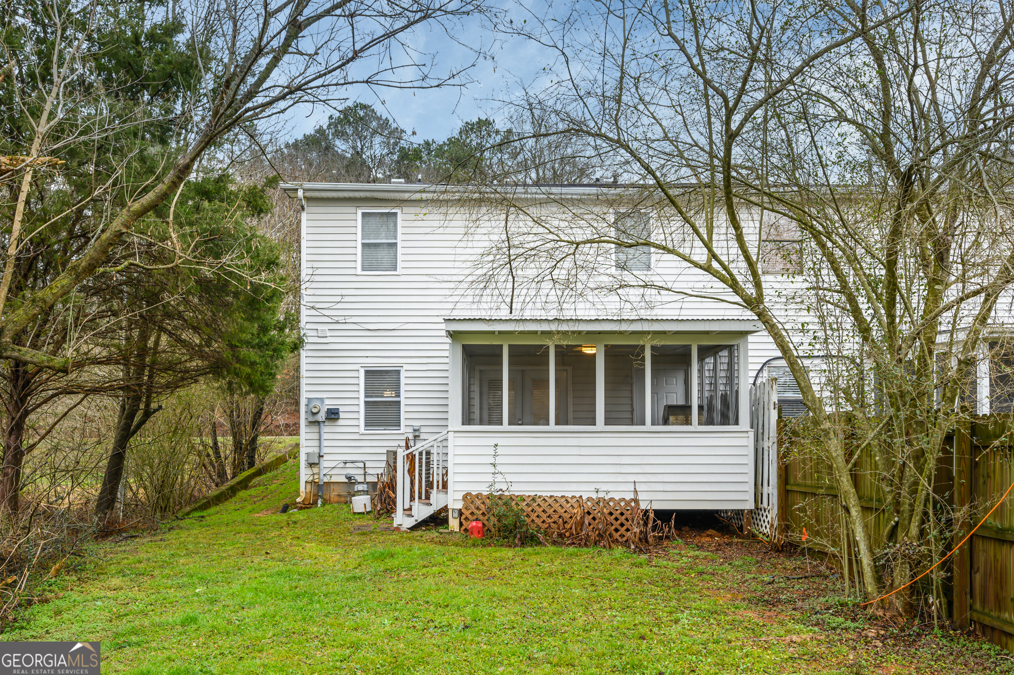 10 Jill Lane Property Photo 31