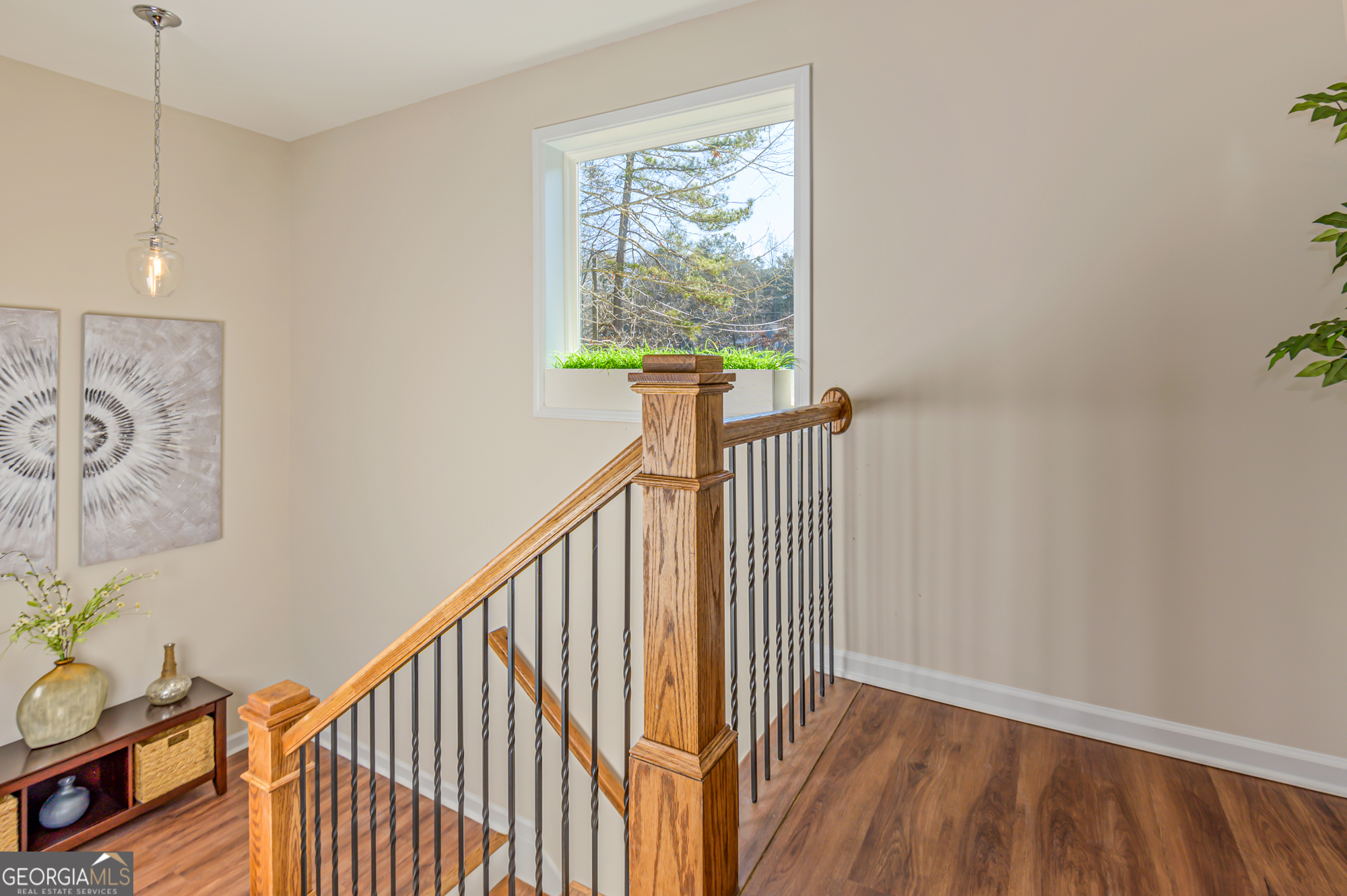 27 W Ridge Drive Se Property Photo 6