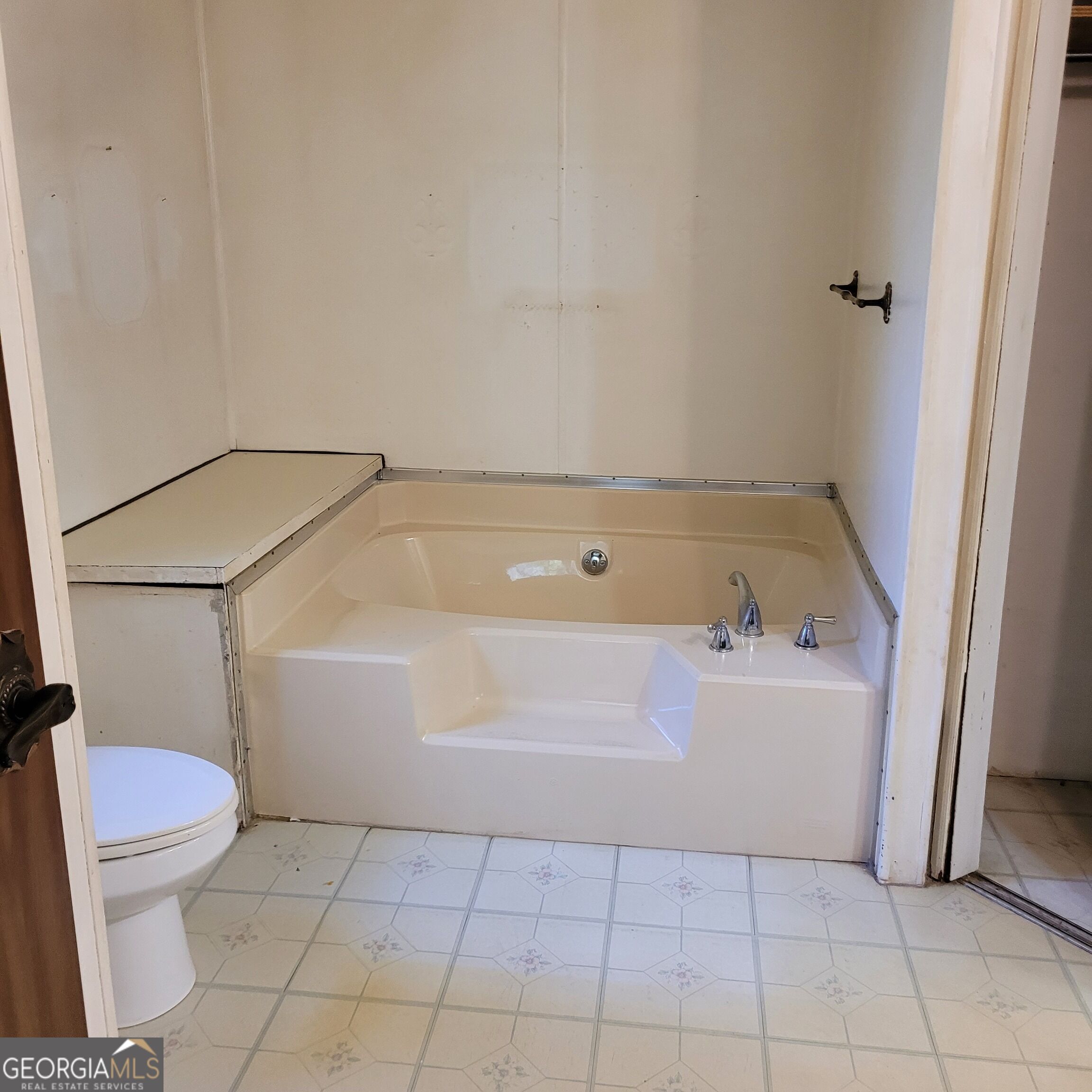 1820 Ridge Road Property Photo 4