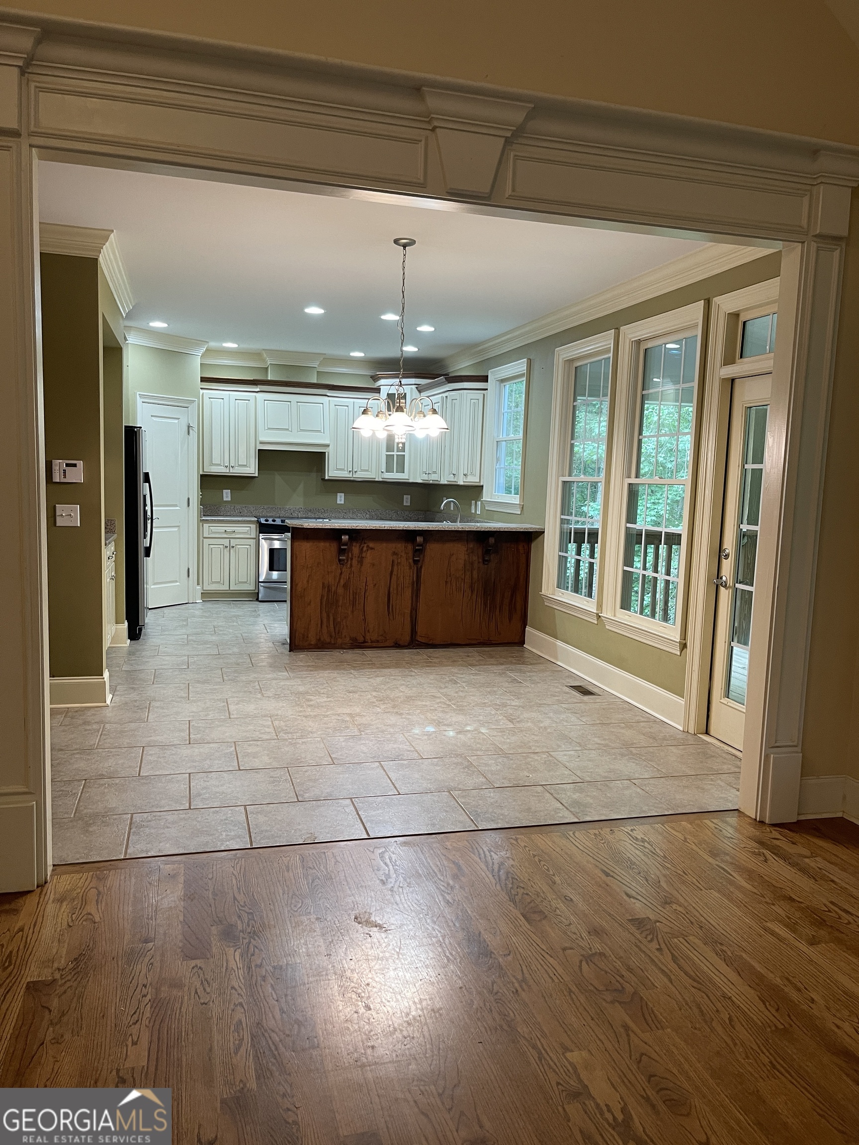 3910 Barnett Shoals Road S Property Photo 4