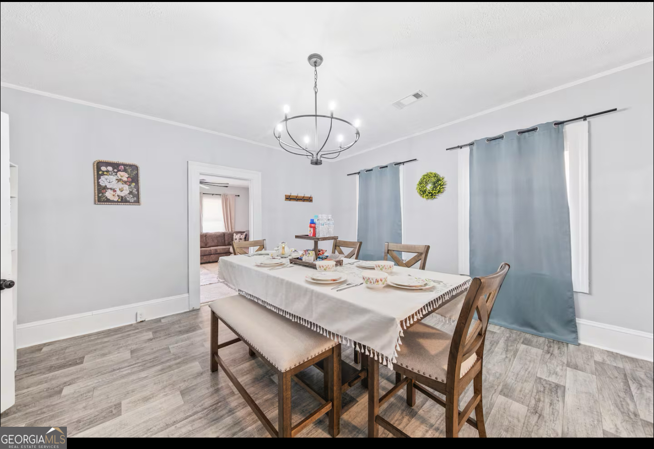 863 Richmond Street Property Photo 10