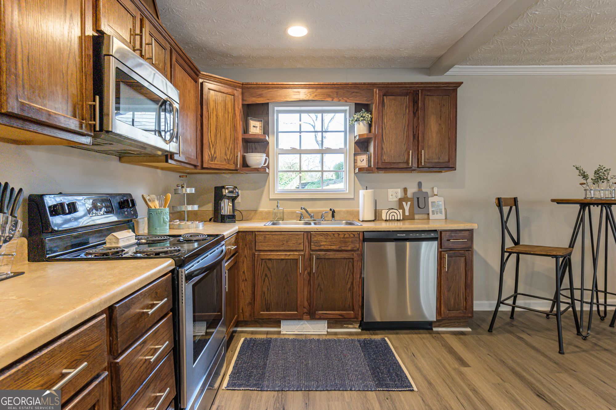 196 Etowah Drive Property Photo 3