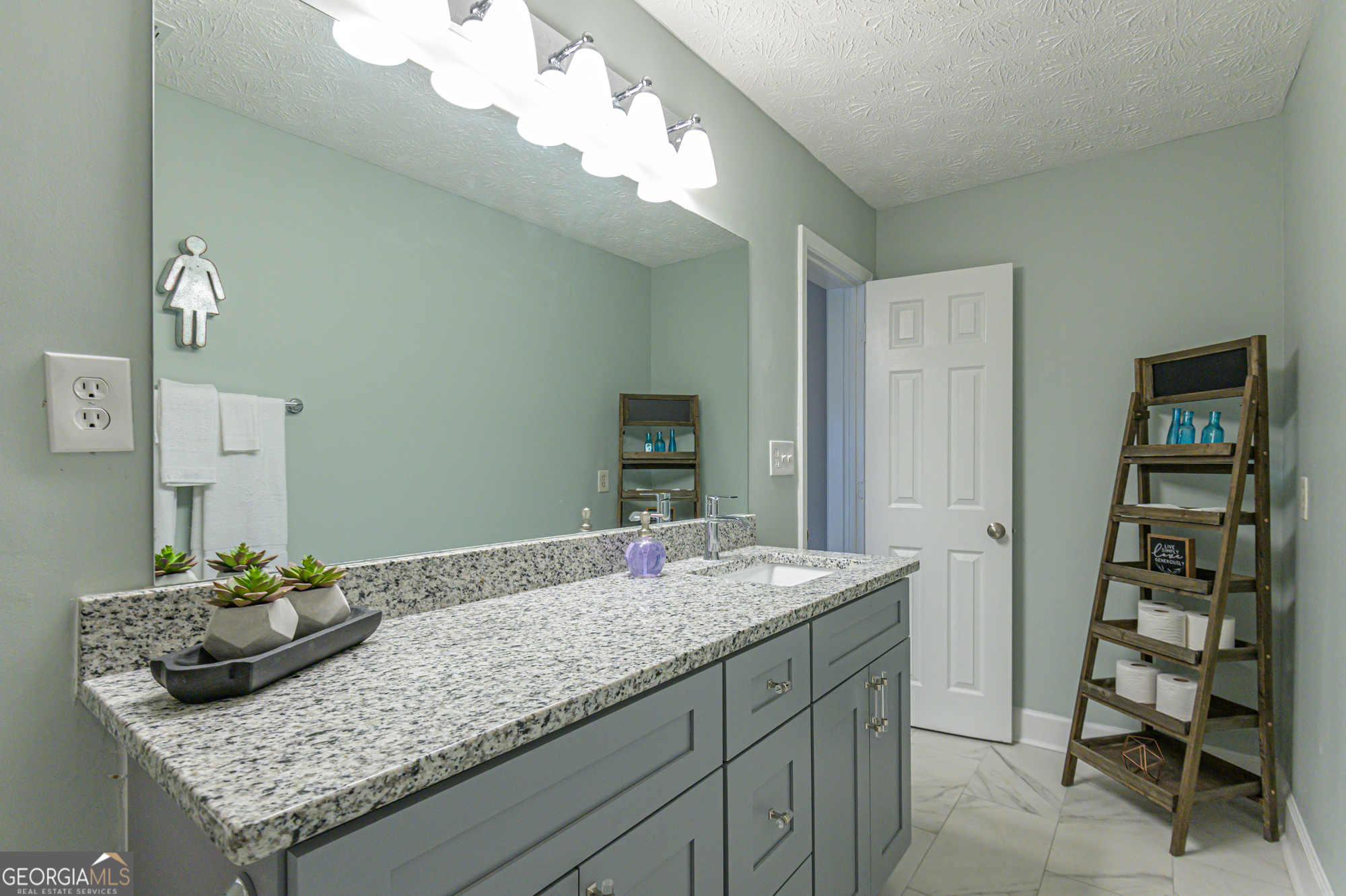 196 Etowah Drive Property Photo 18