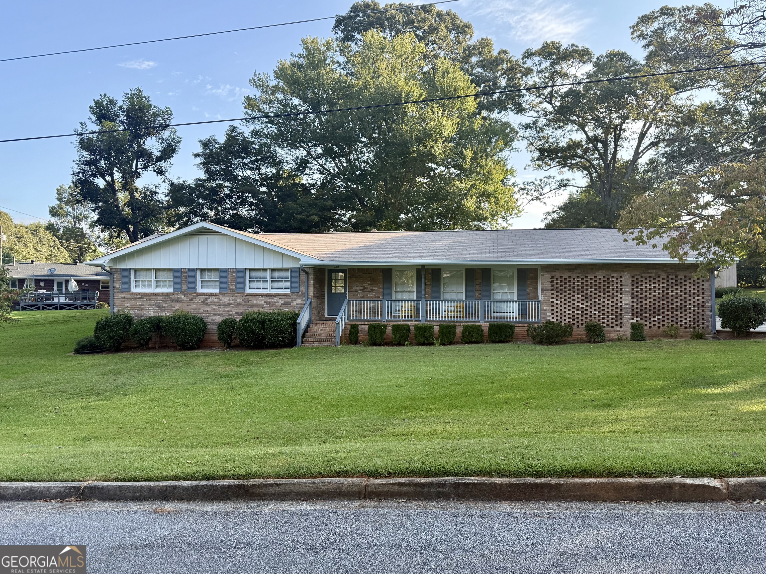 1010 Wesley Park Drive Sw Property Photo 3