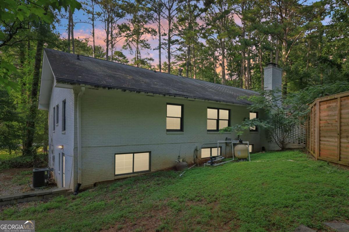 2950 Duke Of Gloucester Property Photo 79