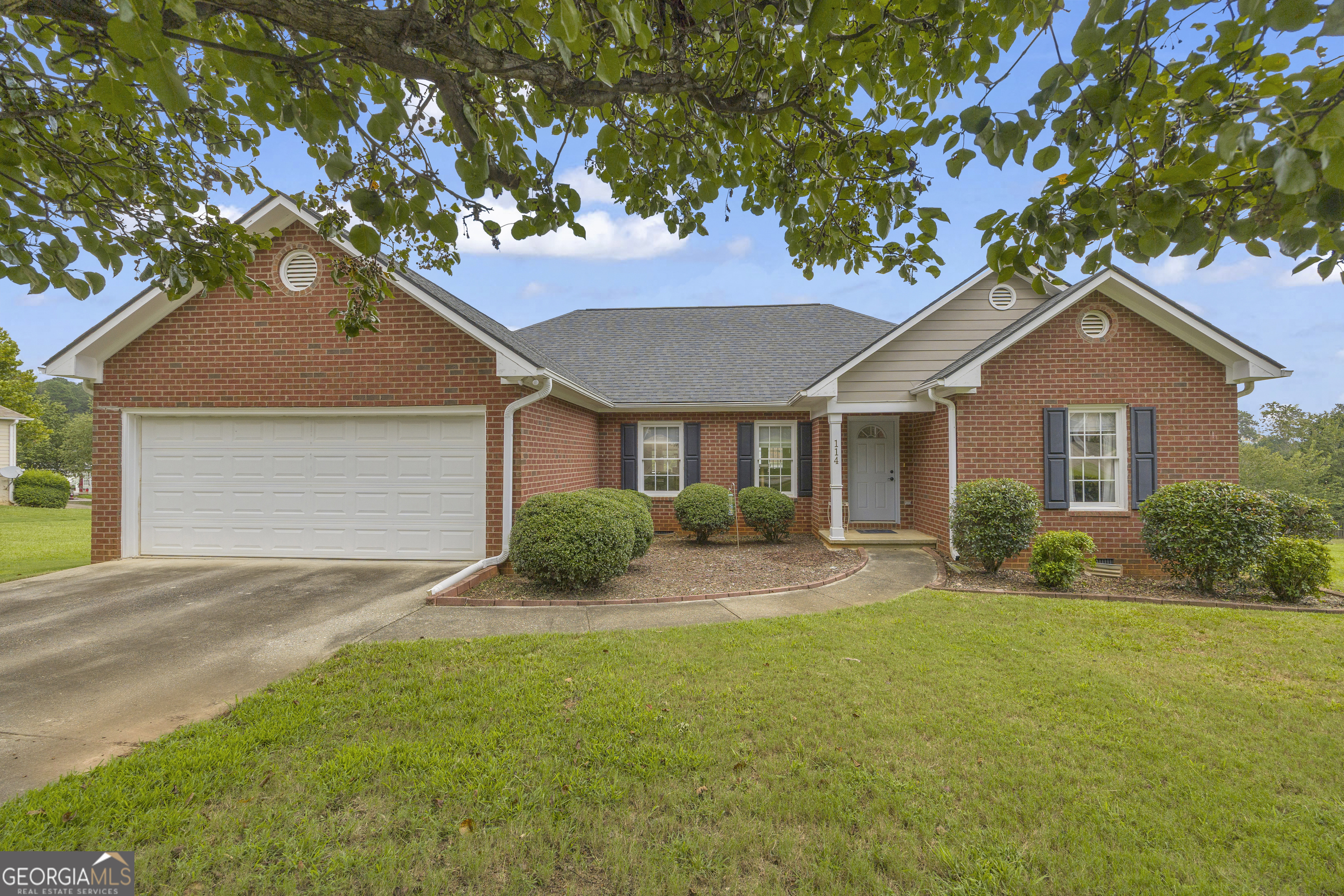 114 Kara Drive Property Photo 1