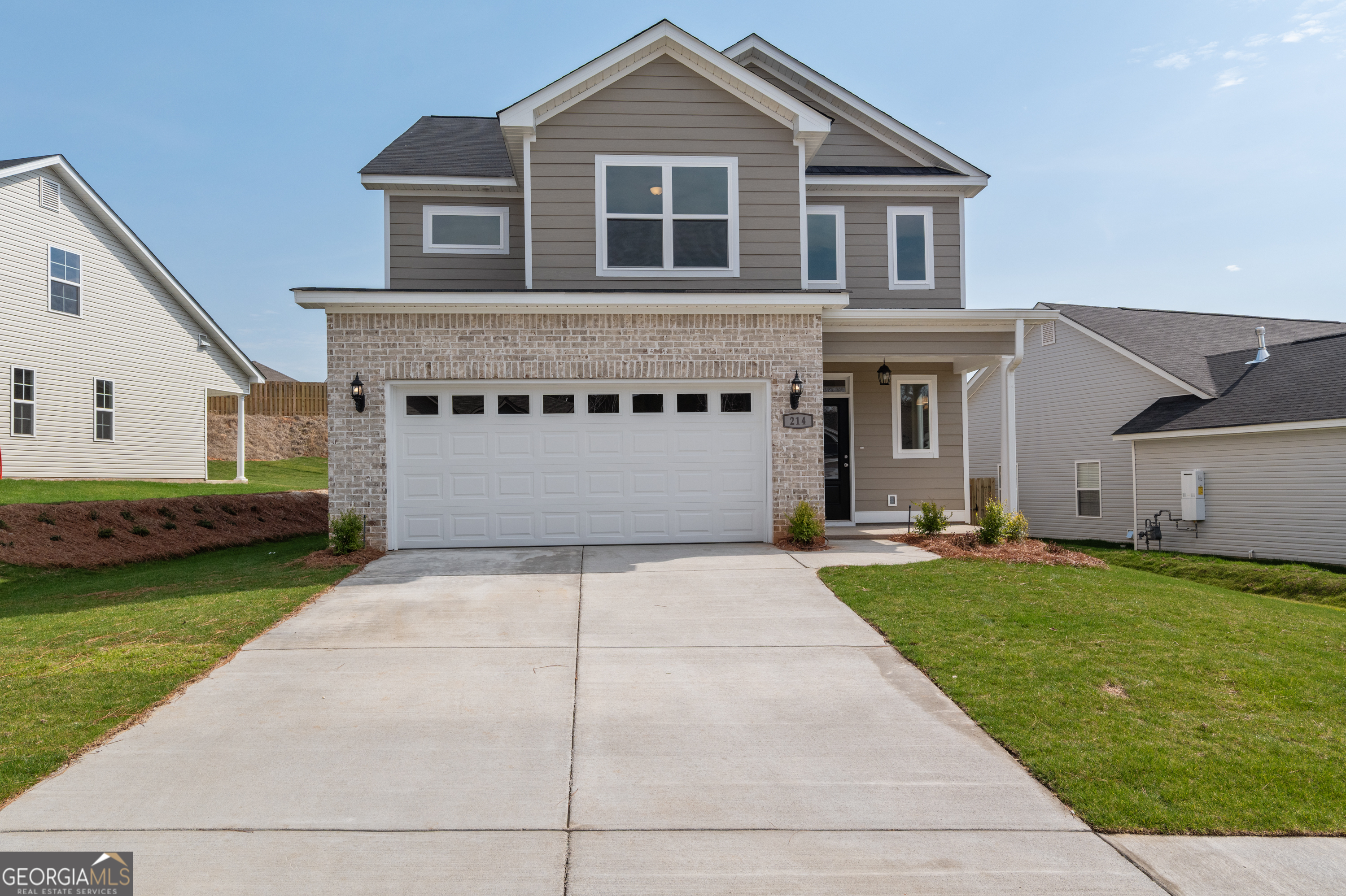 214 Dublin Loop Property Photo 1