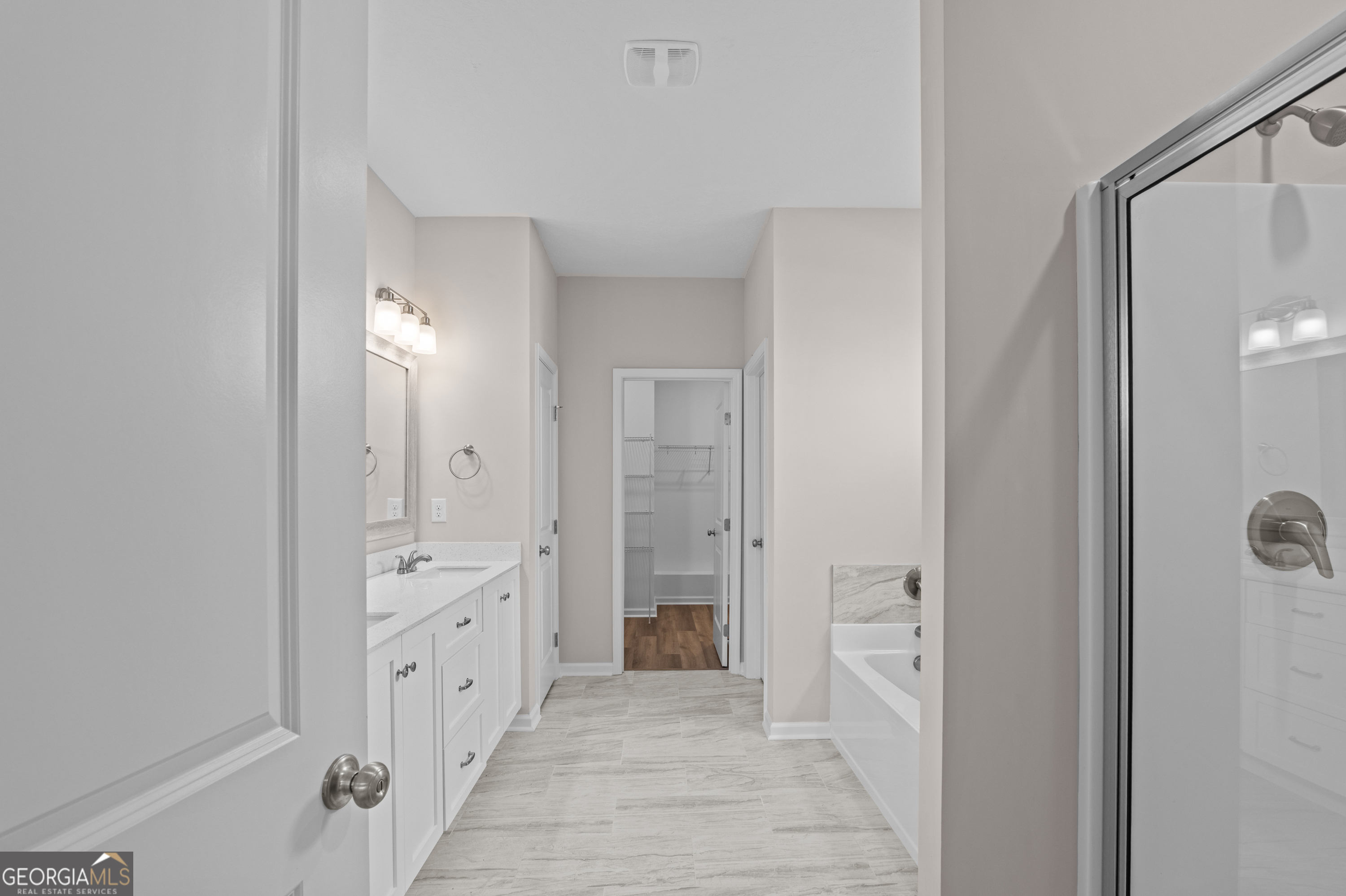 214 Dublin Loop Property Photo 16