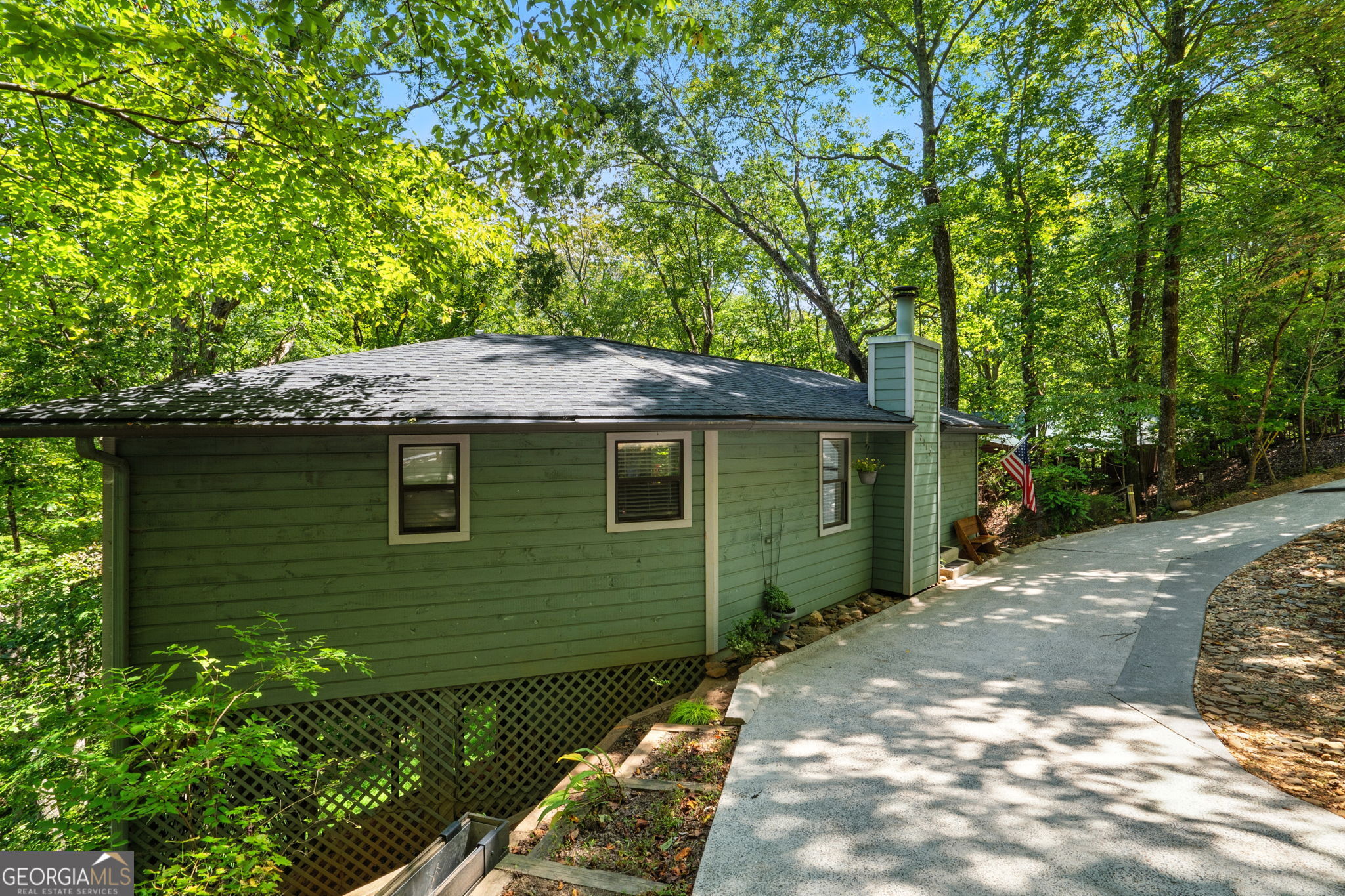 816 Mulligan Way Property Photo 3