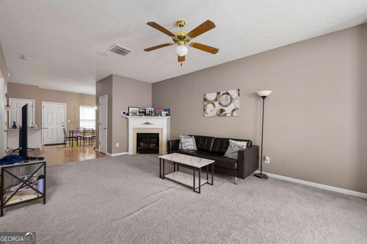 1552 Eastern Sunrise Lane Property Photo 6