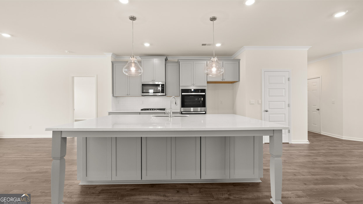 212 Umber Road Property Photo 3