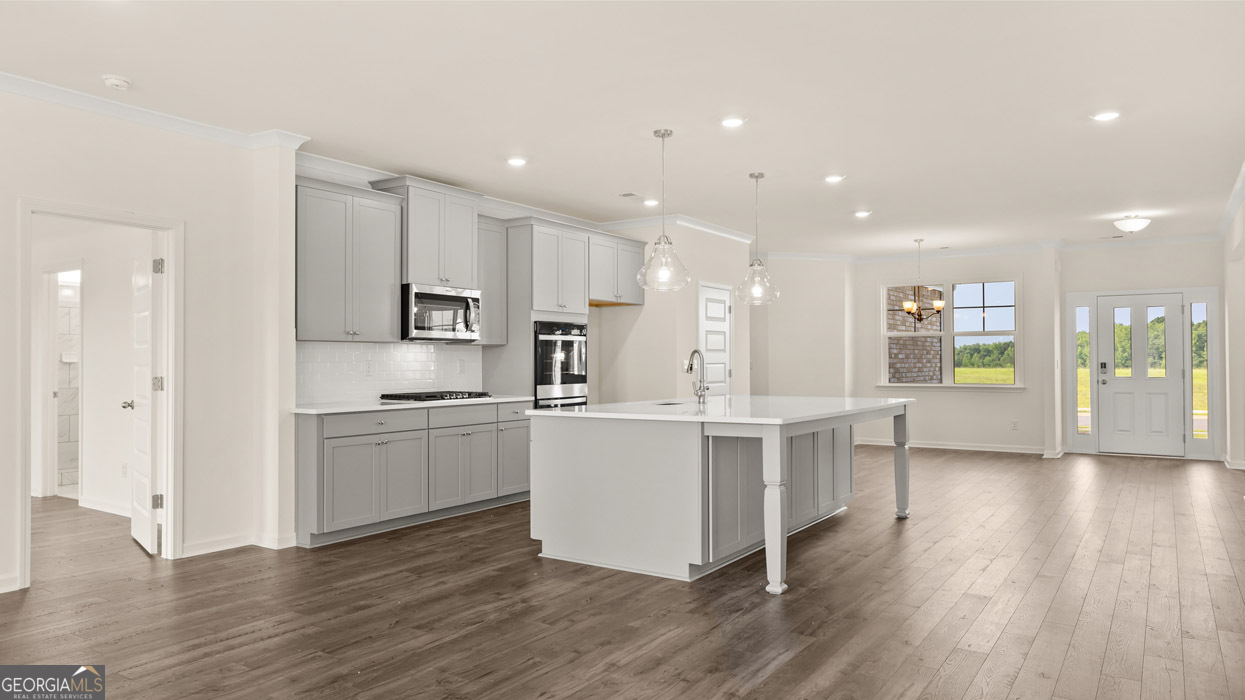 212 Umber Road Property Photo 4