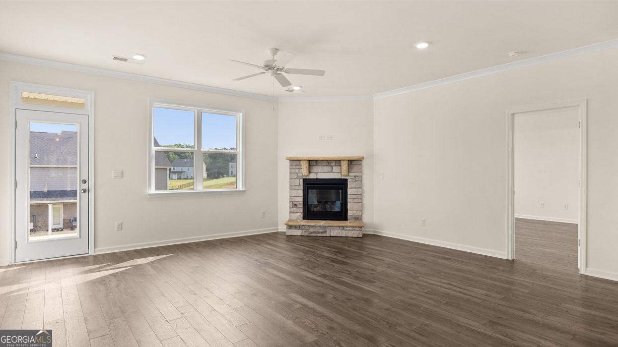 212 Umber Road Property Photo 8