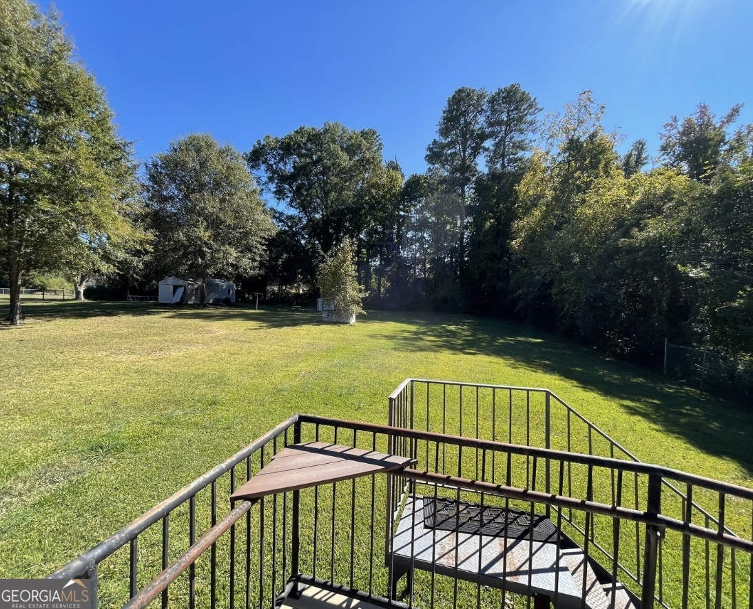 240 Airport Road Property Photo 4