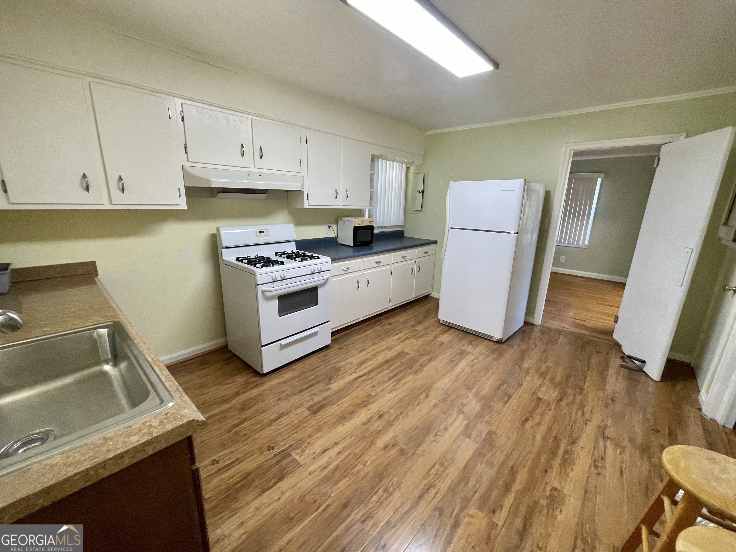 240 Airport Road Property Photo 16