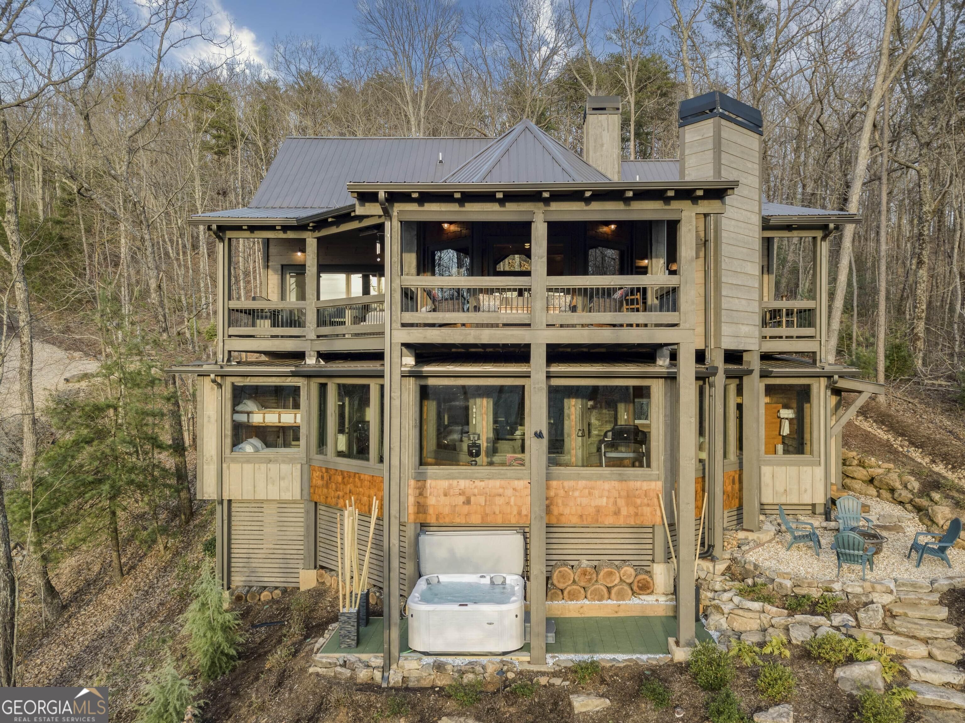 272 Heights Overlook Property Photo 1