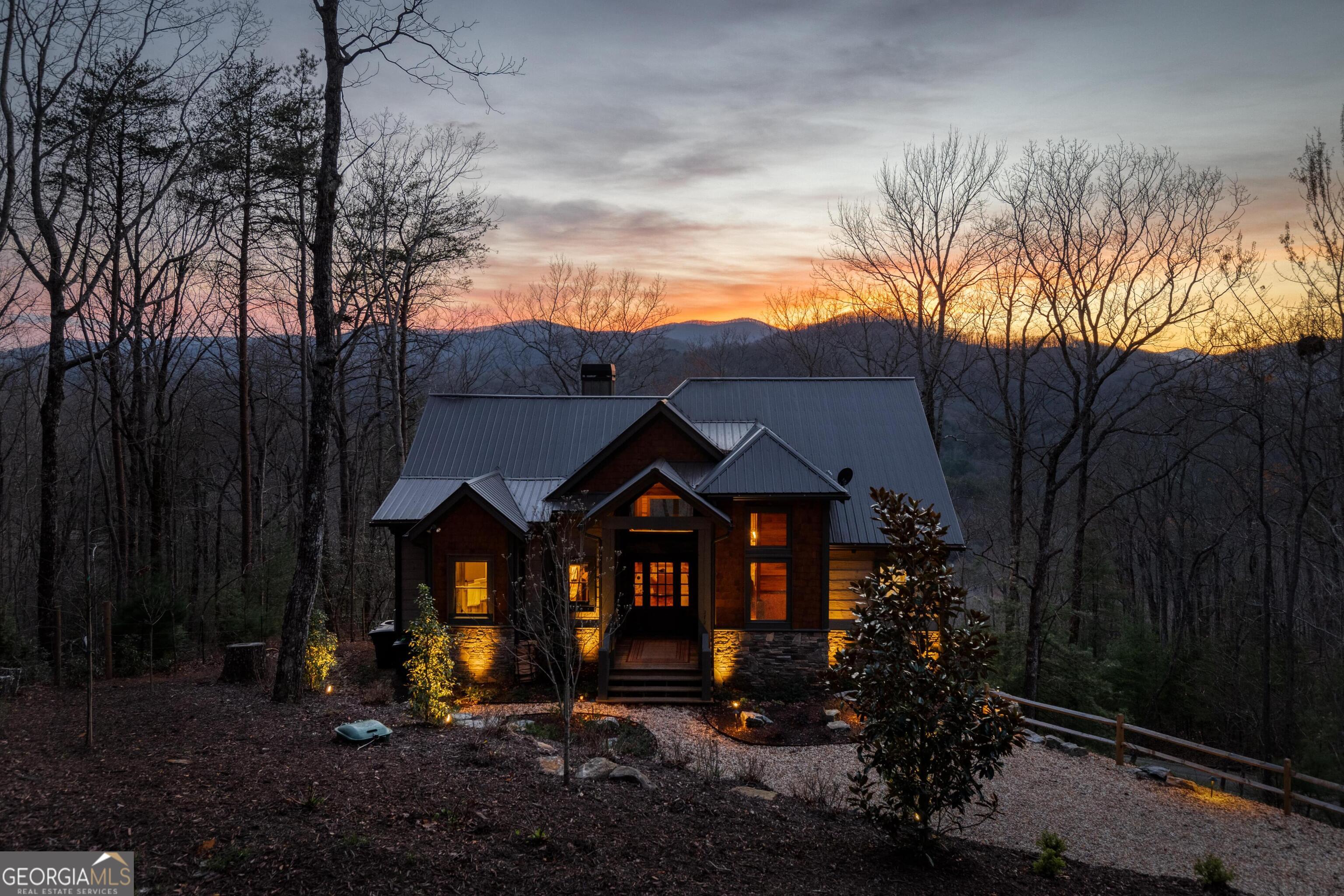 272 Heights Overlook Property Photo 27
