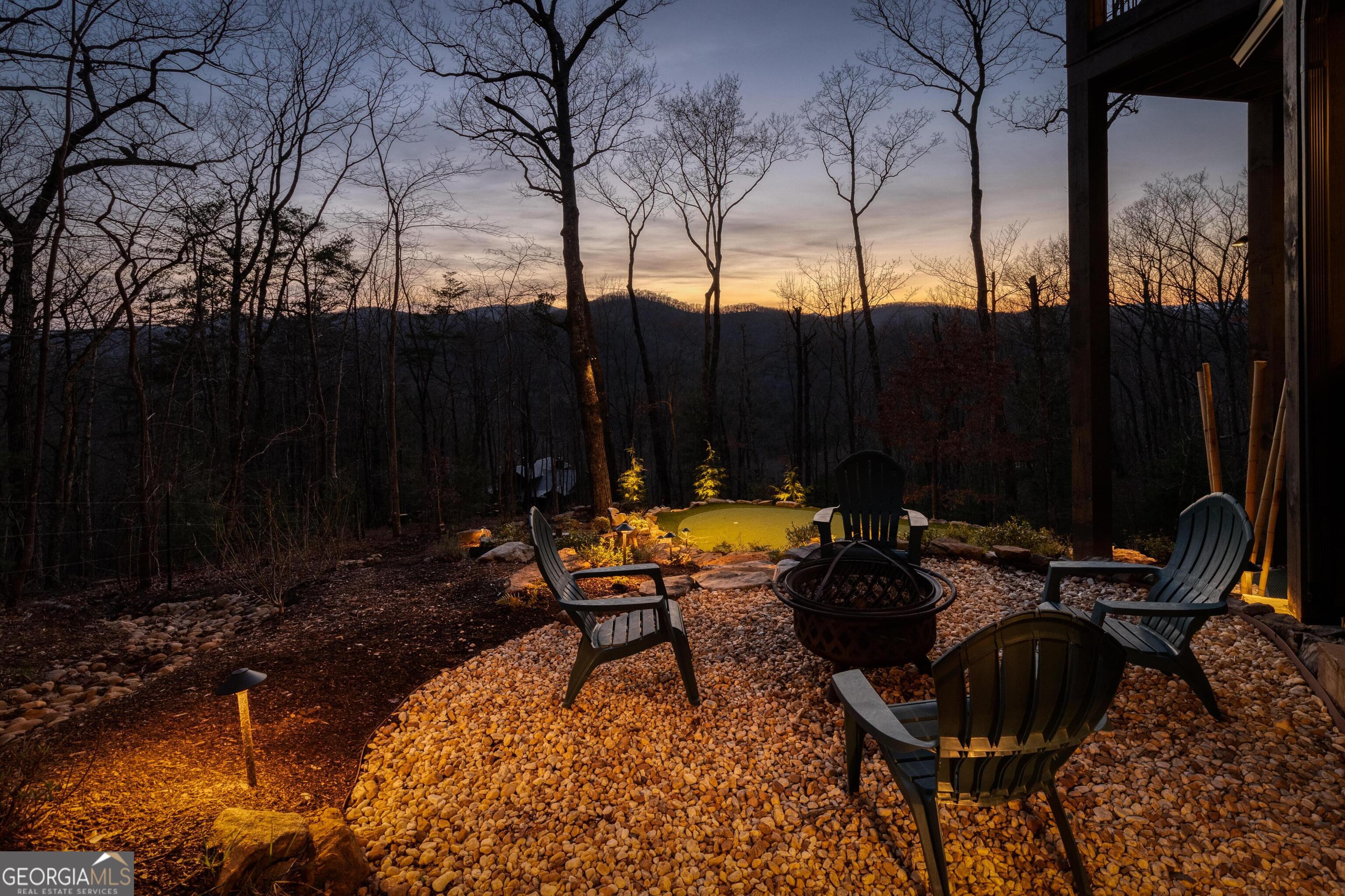 272 Heights Overlook Property Photo 28