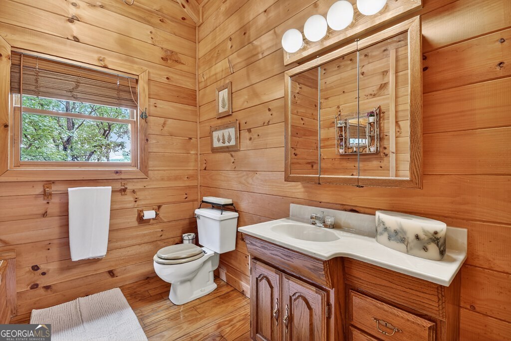 270 Walnut Mountain Road Property Photo 3