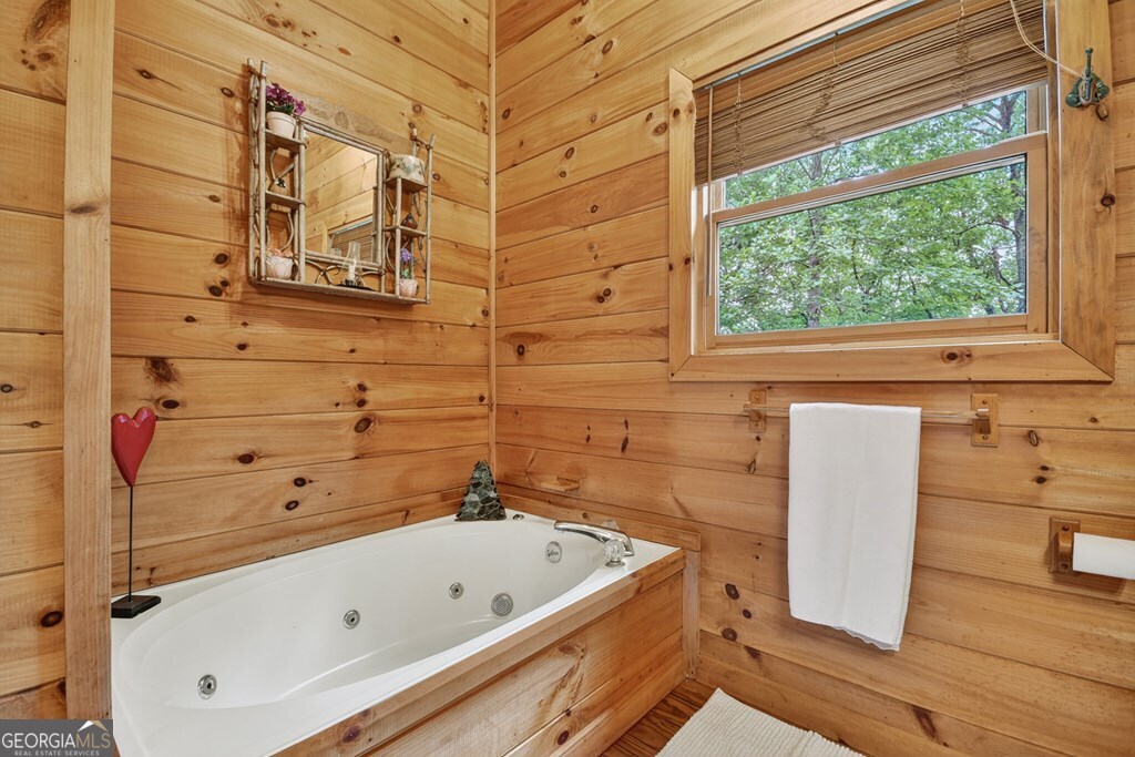 270 Walnut Mountain Road Property Photo 4