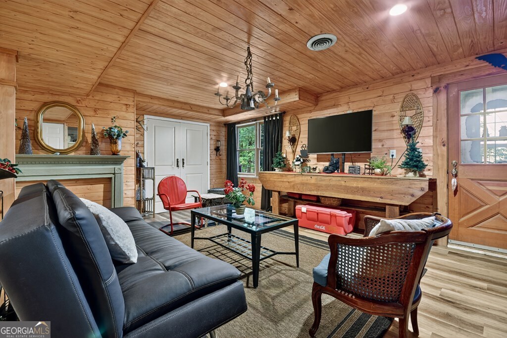 270 Walnut Mountain Road Property Photo 9