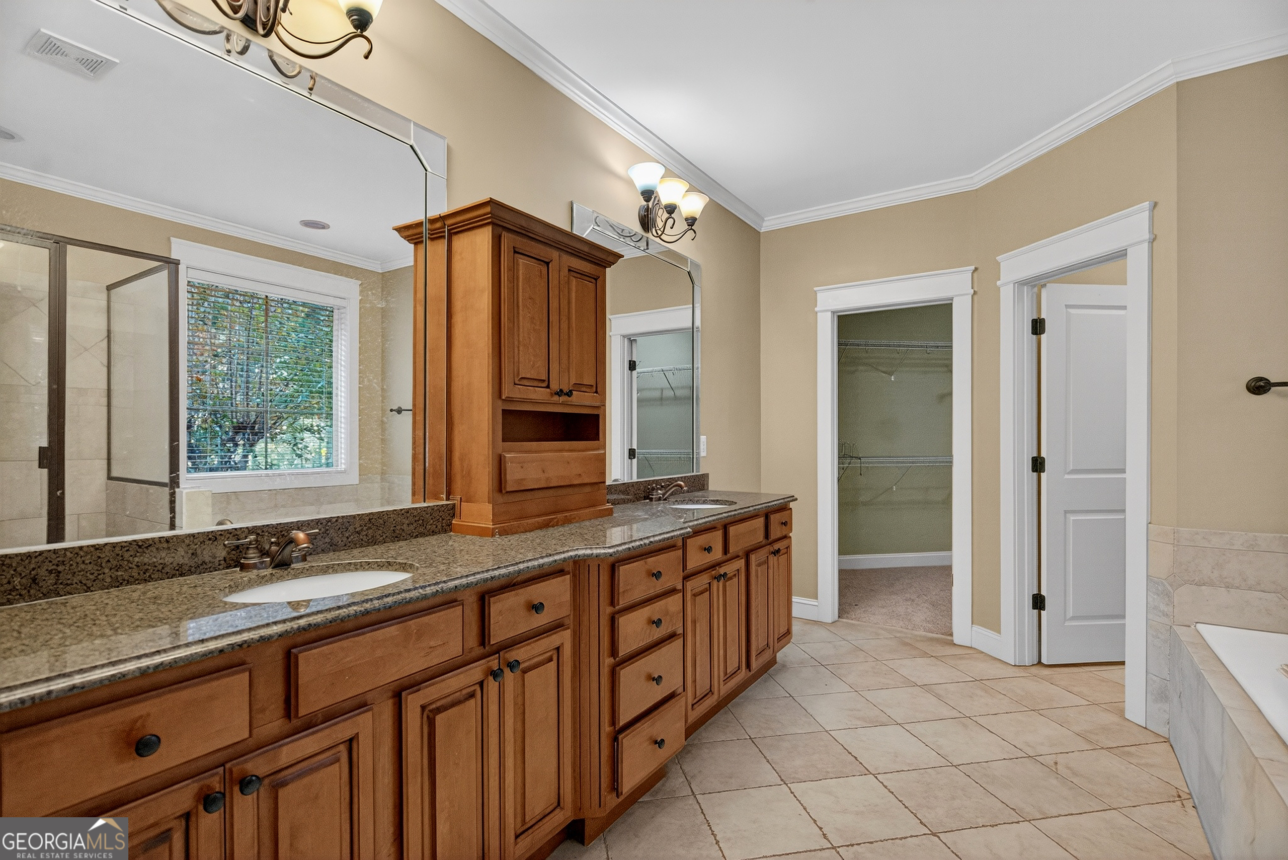 101 Riverbluff Drive Property Photo 10