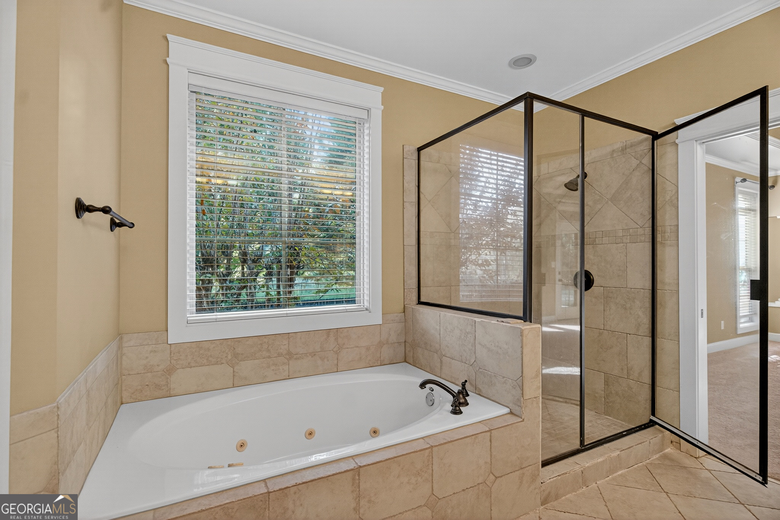 101 Riverbluff Drive Property Photo 12