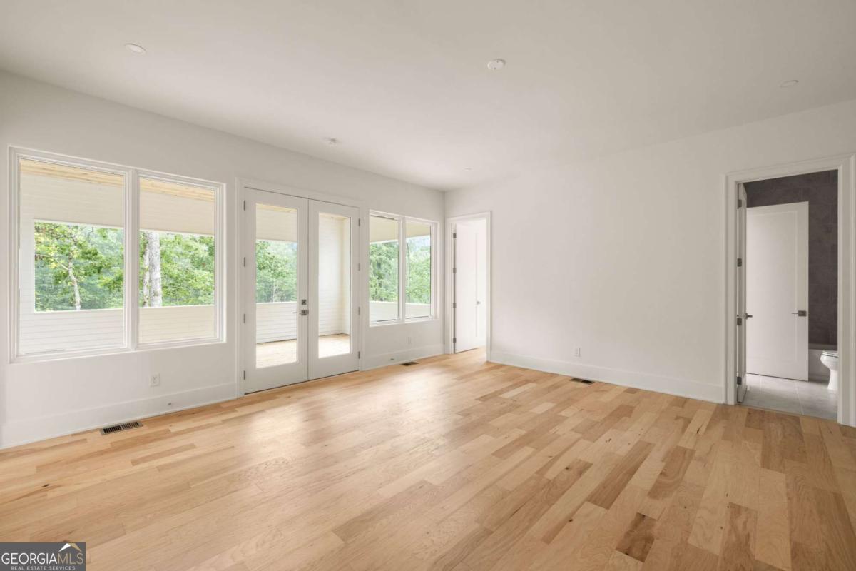 1064 Lupo Loop Property Photo 25