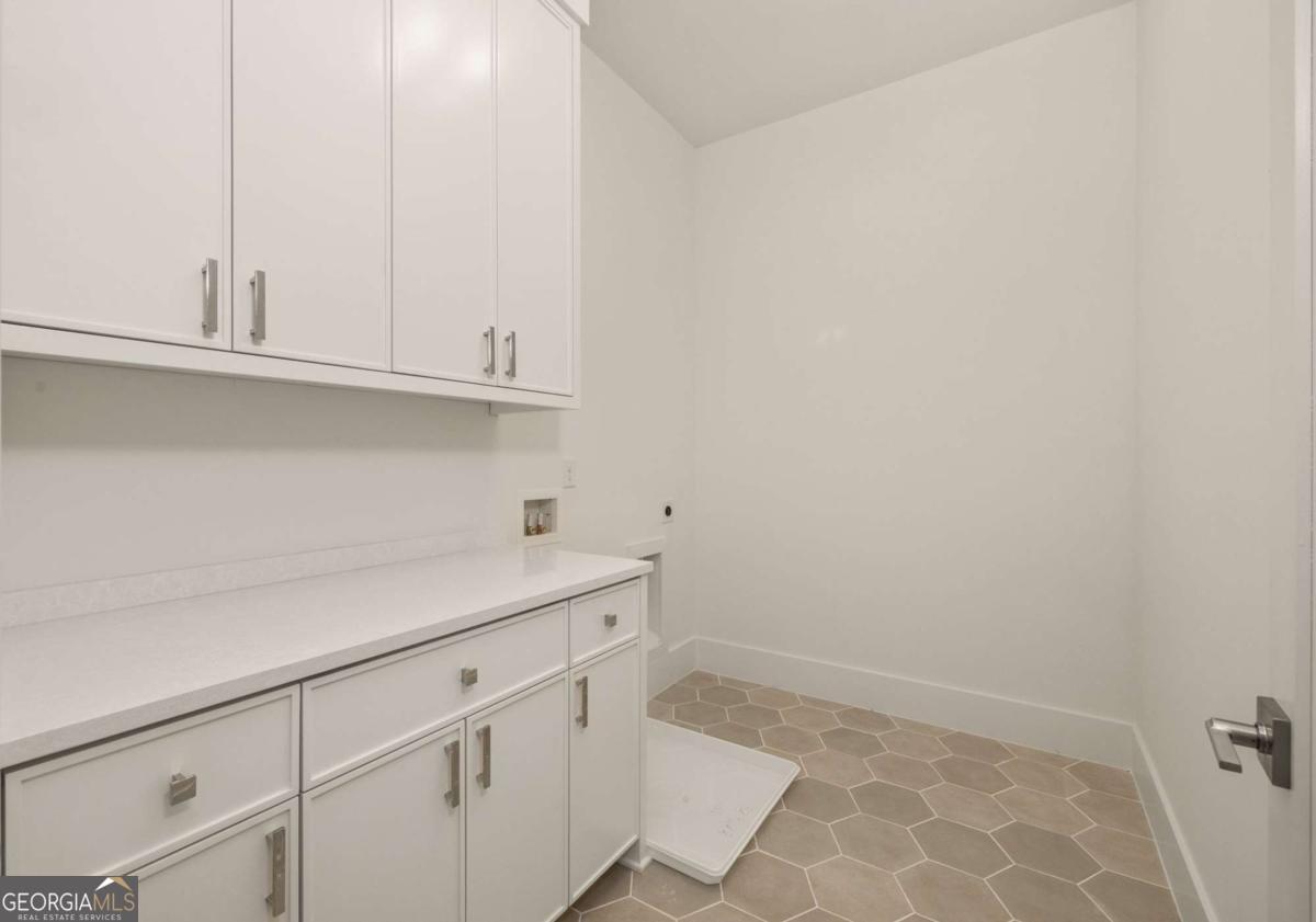 1064 Lupo Loop Property Photo 30