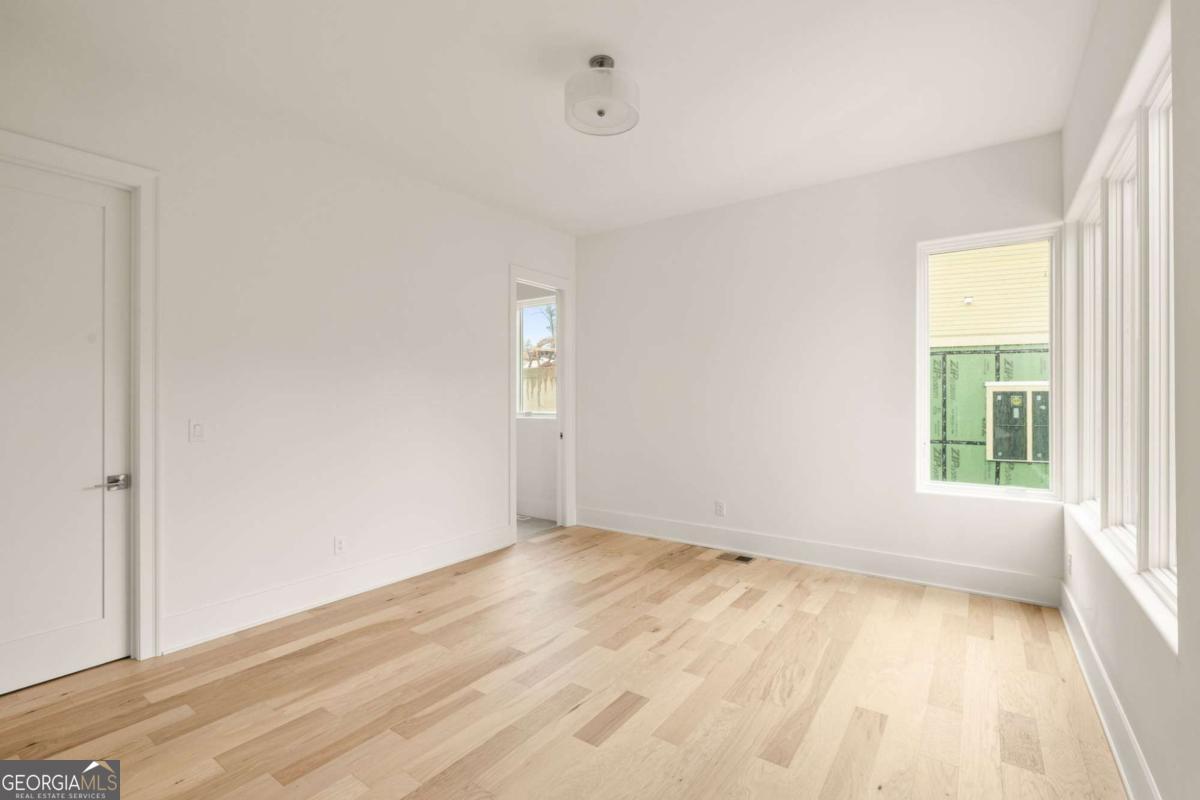 1064 Lupo Loop Property Photo 33