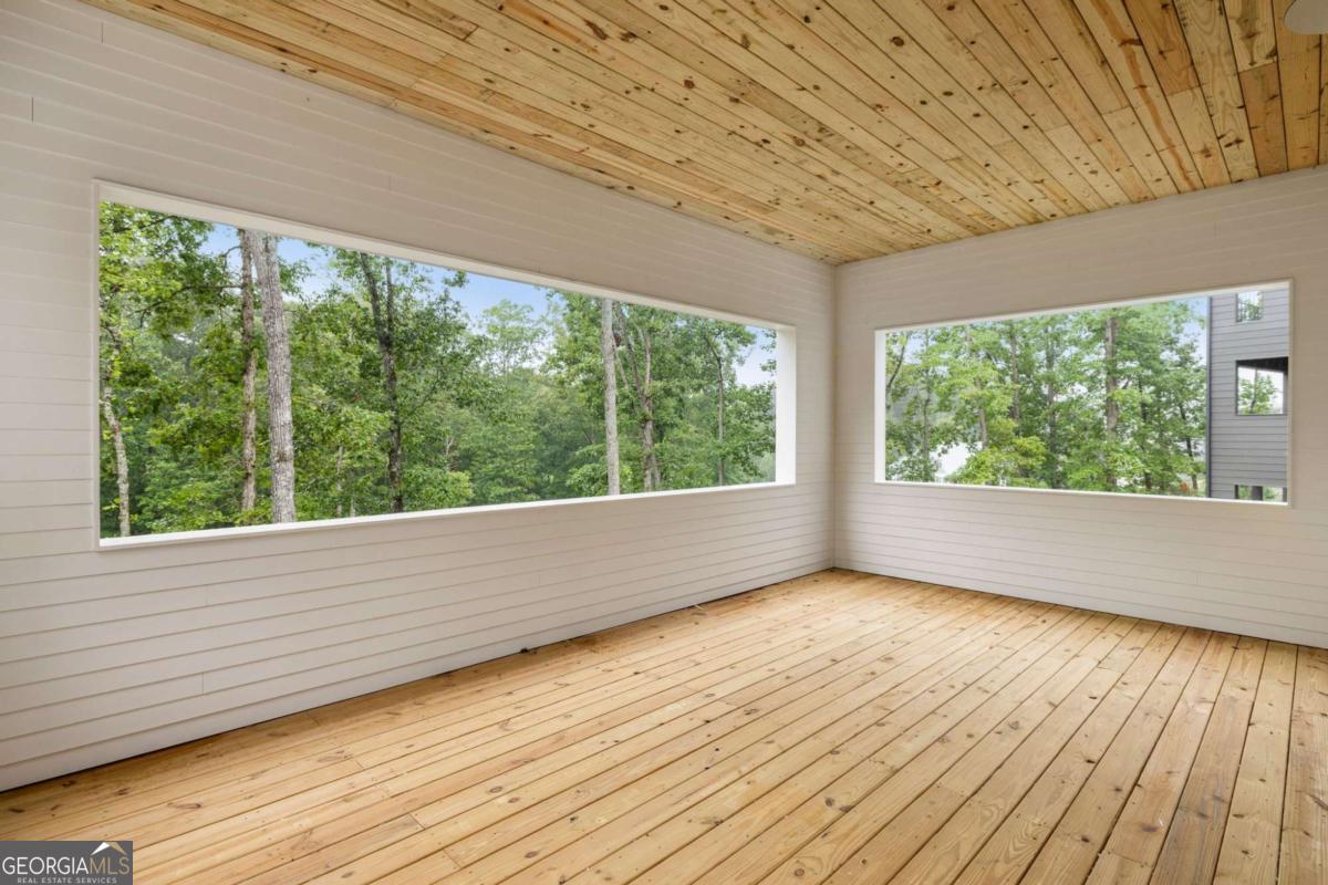 1064 Lupo Loop Property Photo 37