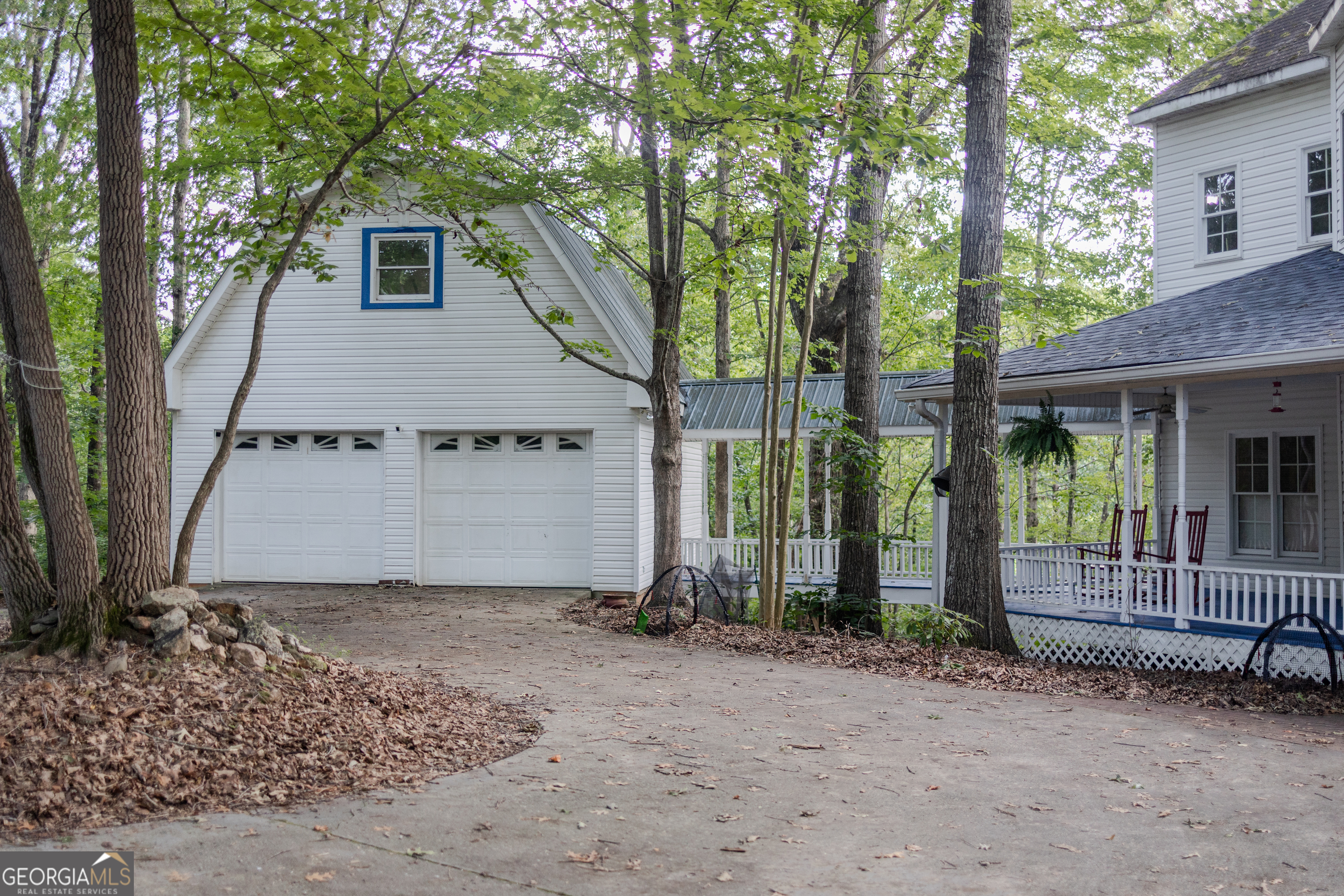 1063 Grindle Bridge Road Property Photo 3