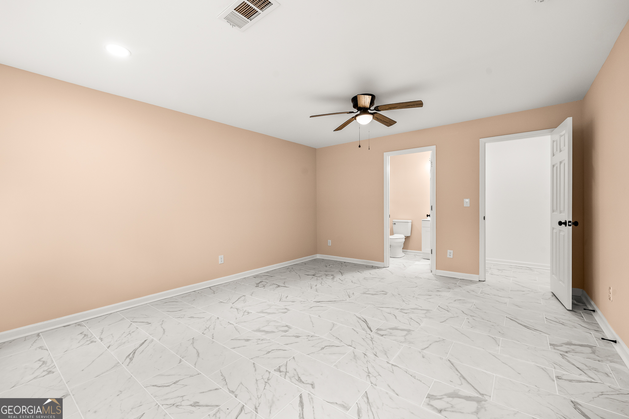 596 Watson Street Property Photo 15