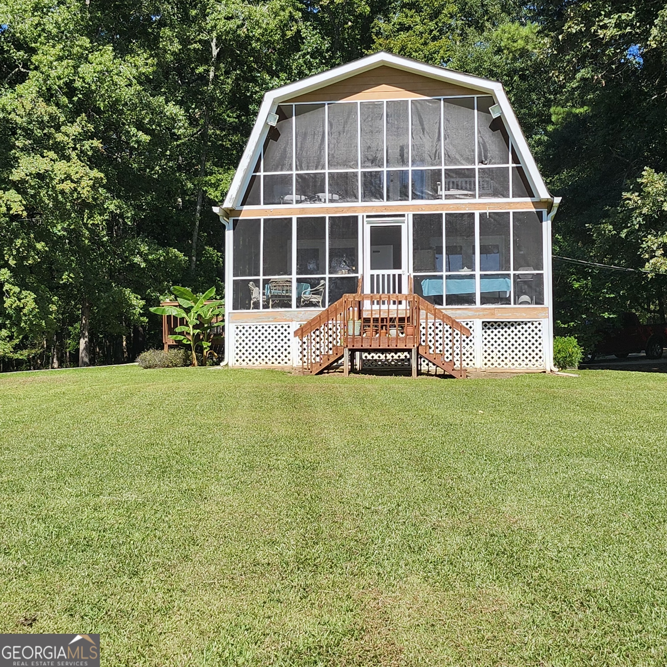 1591 Heidi Trail Property Photo 2