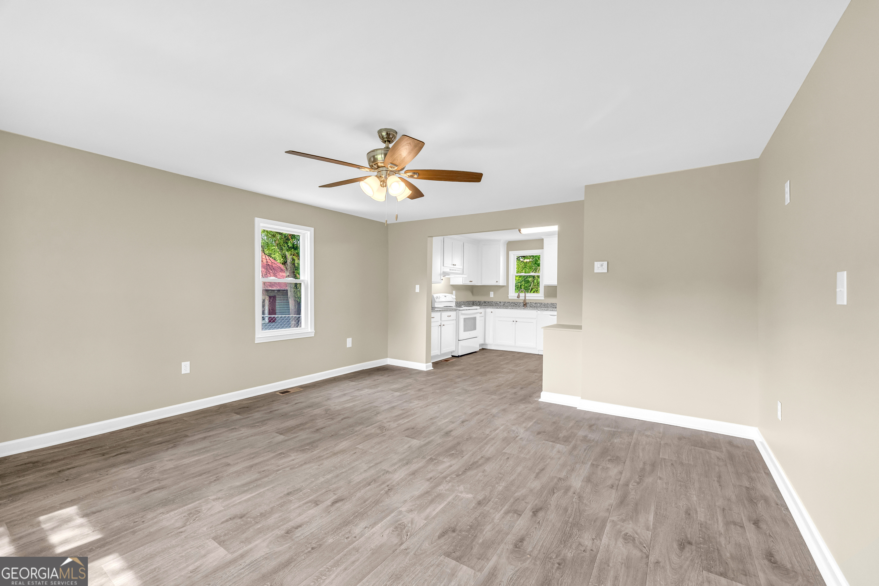 266 Randall Street Property Photo 13