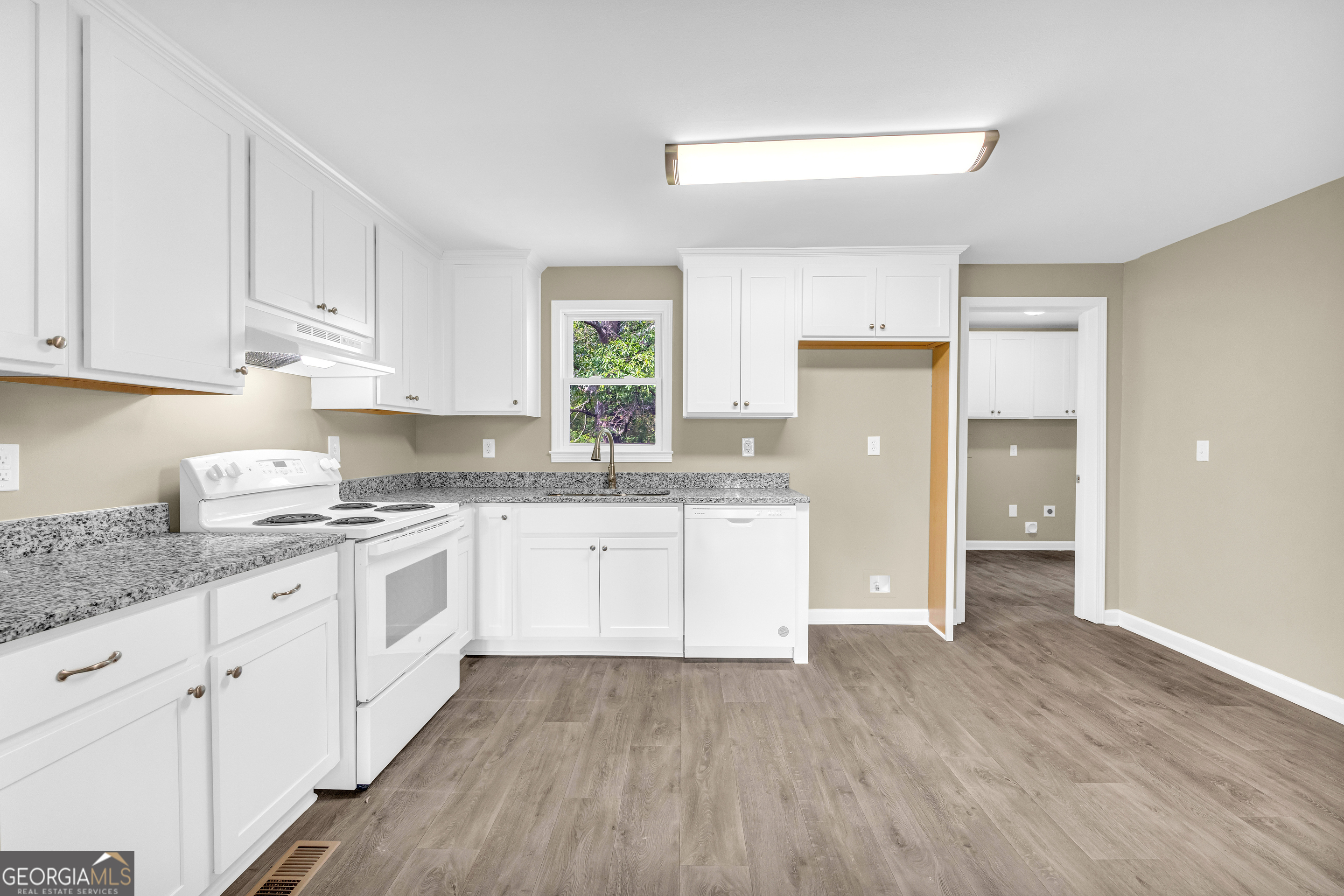 266 Randall Street Property Photo 19