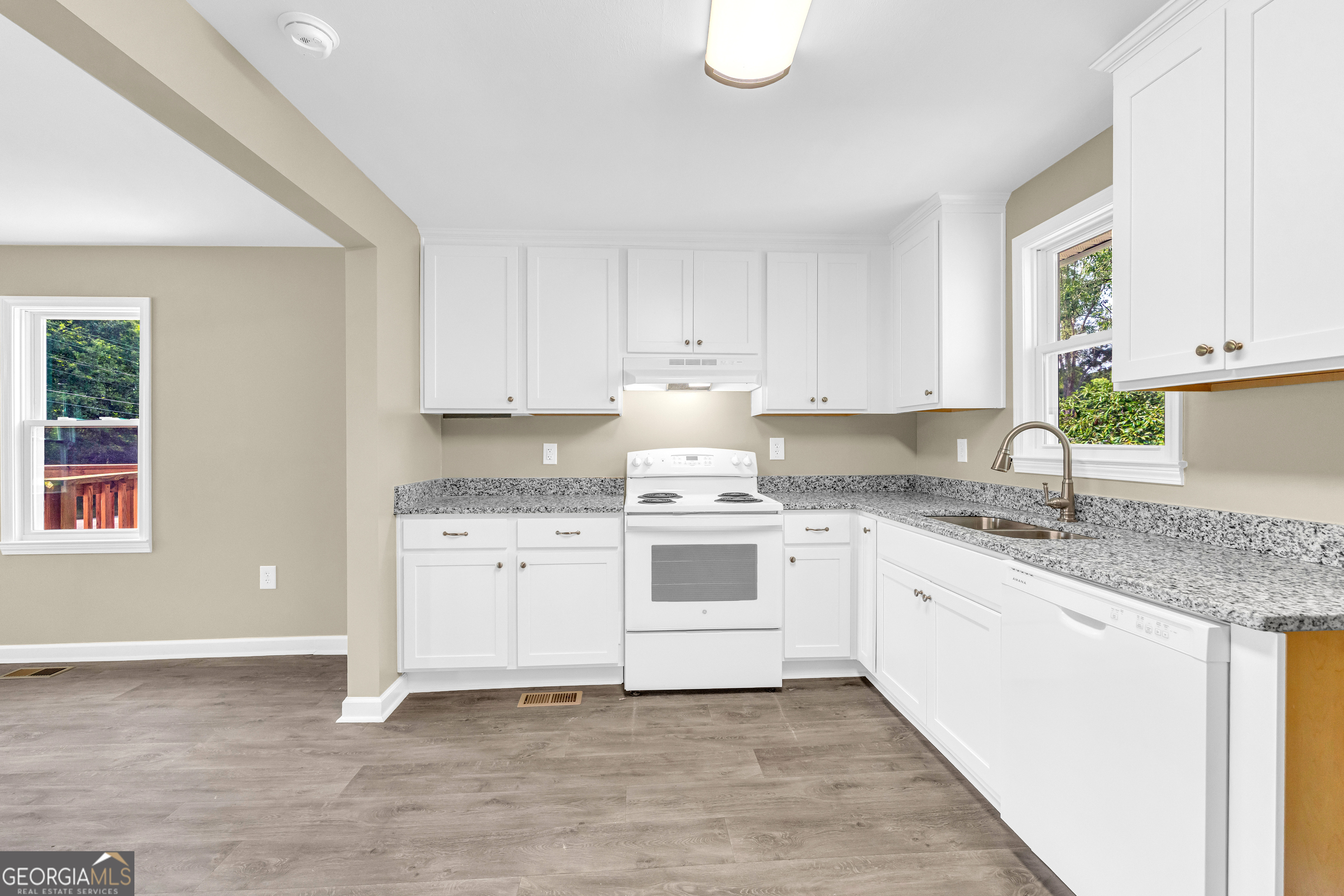 266 Randall Street Property Photo 24