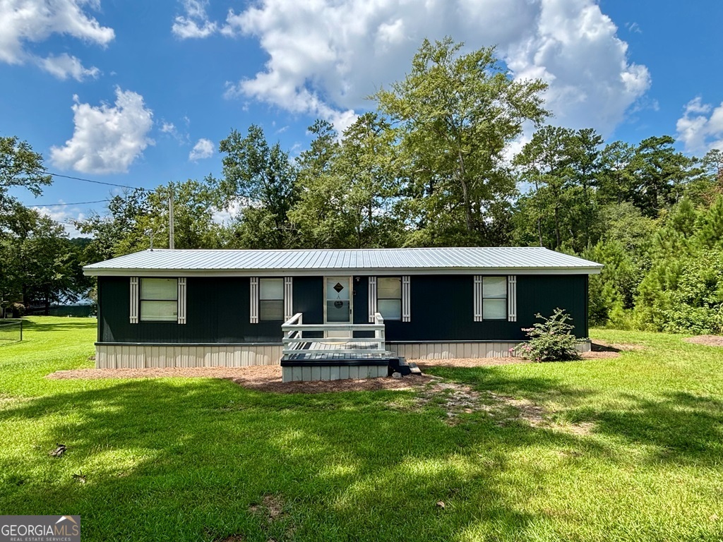 672 Foxglove Drive Property Photo 1