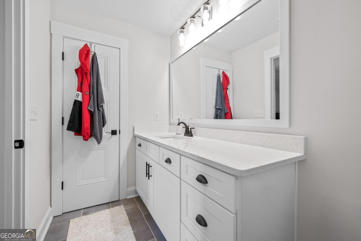 815 N Hampton Way Property Photo 36