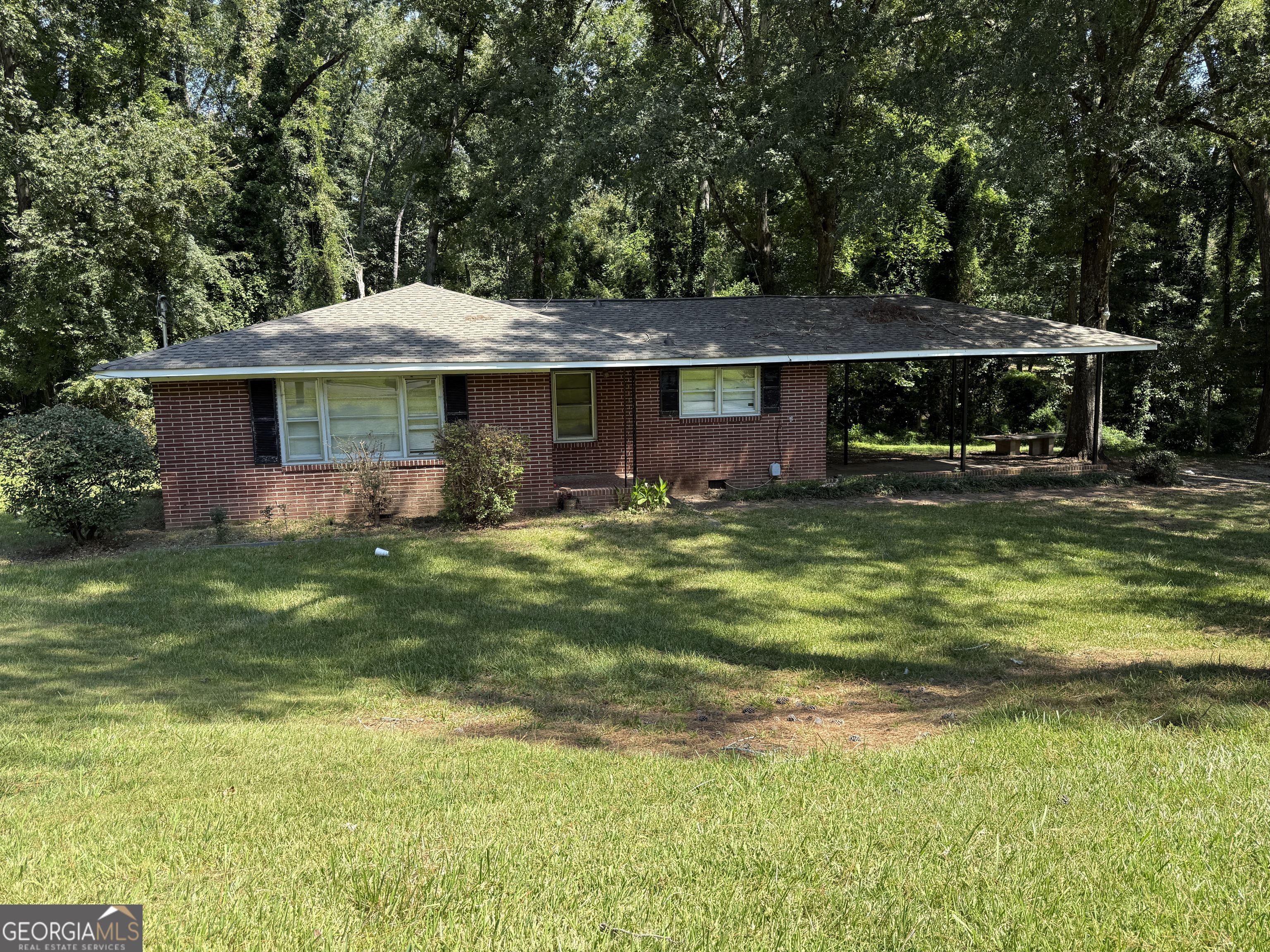 135 Brookside Drive Property Photo 1