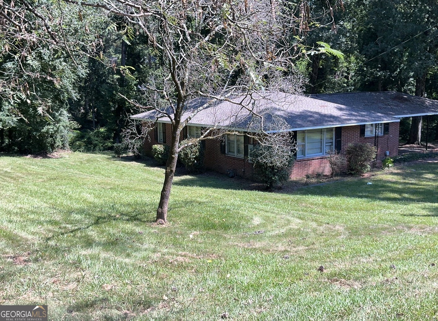 135 Brookside Drive Property Photo 2