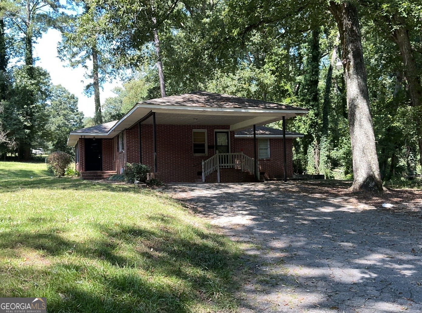 135 Brookside Drive Property Photo 3
