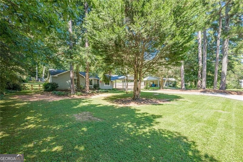 407 Jon Scott Drive Property Photo 2