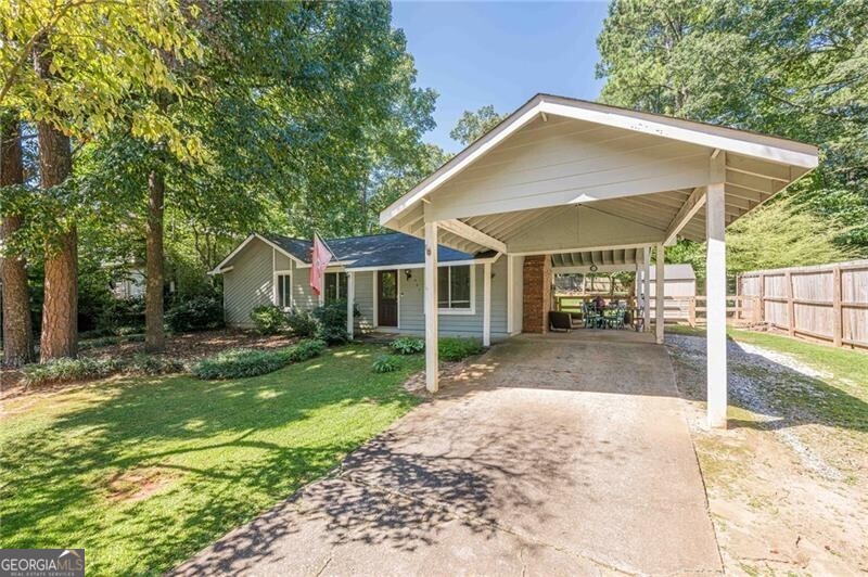 407 Jon Scott Drive Property Photo 4