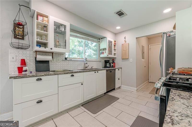 407 Jon Scott Drive Property Photo 11