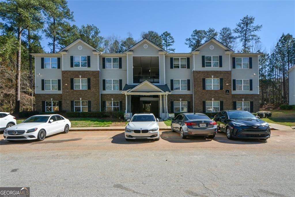 8304 Fairington Village Drive # 8304 Property Photo 2