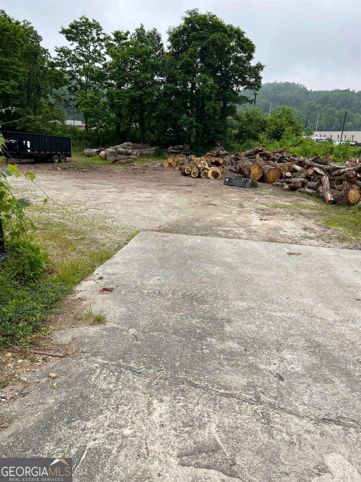 335 South Main Street Property Photo 2