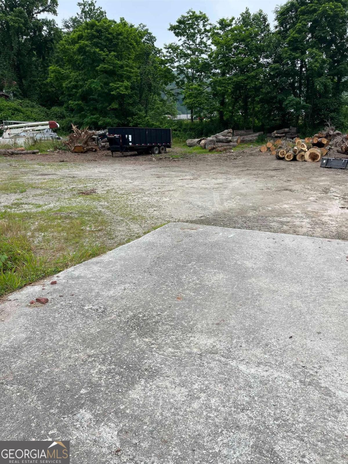 335 South Main Street Property Photo 3